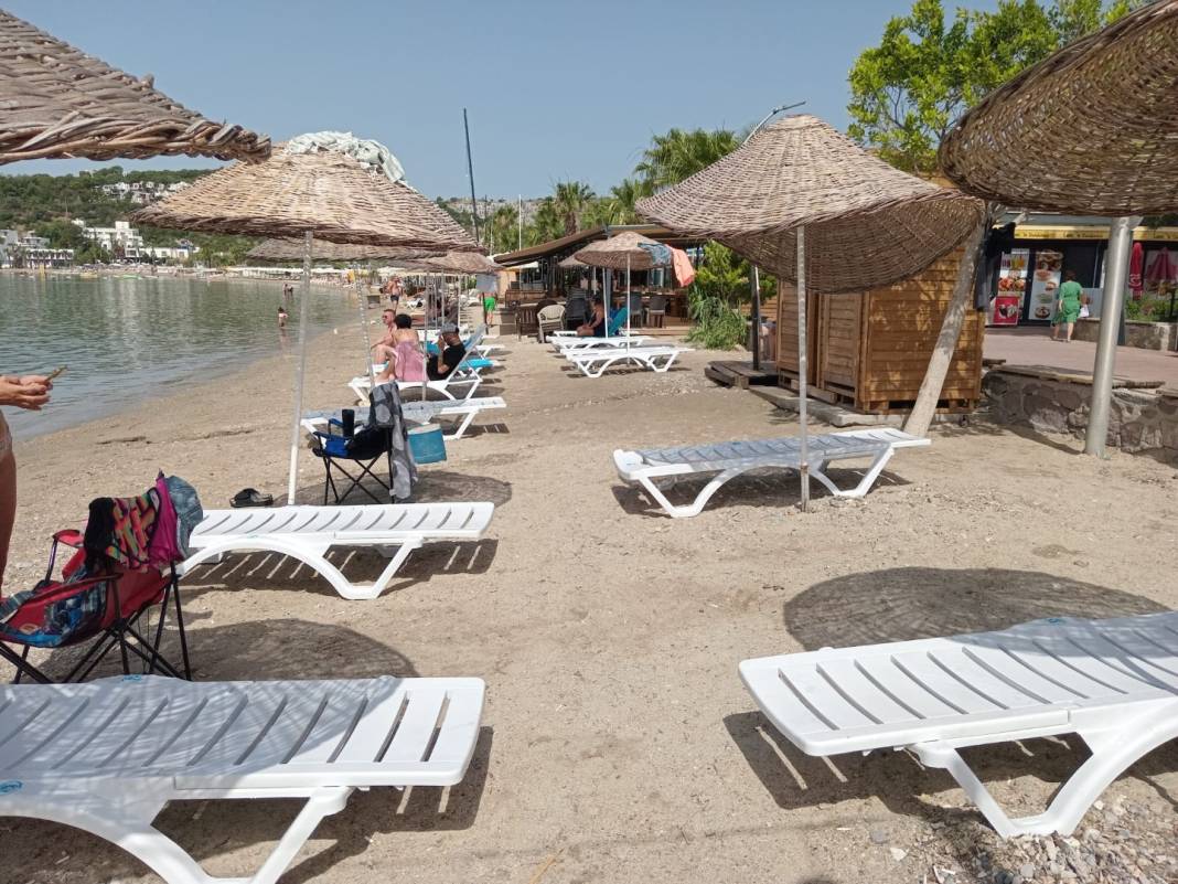 Bodrum'da şezlonglar yeniden halk plajlarında 1