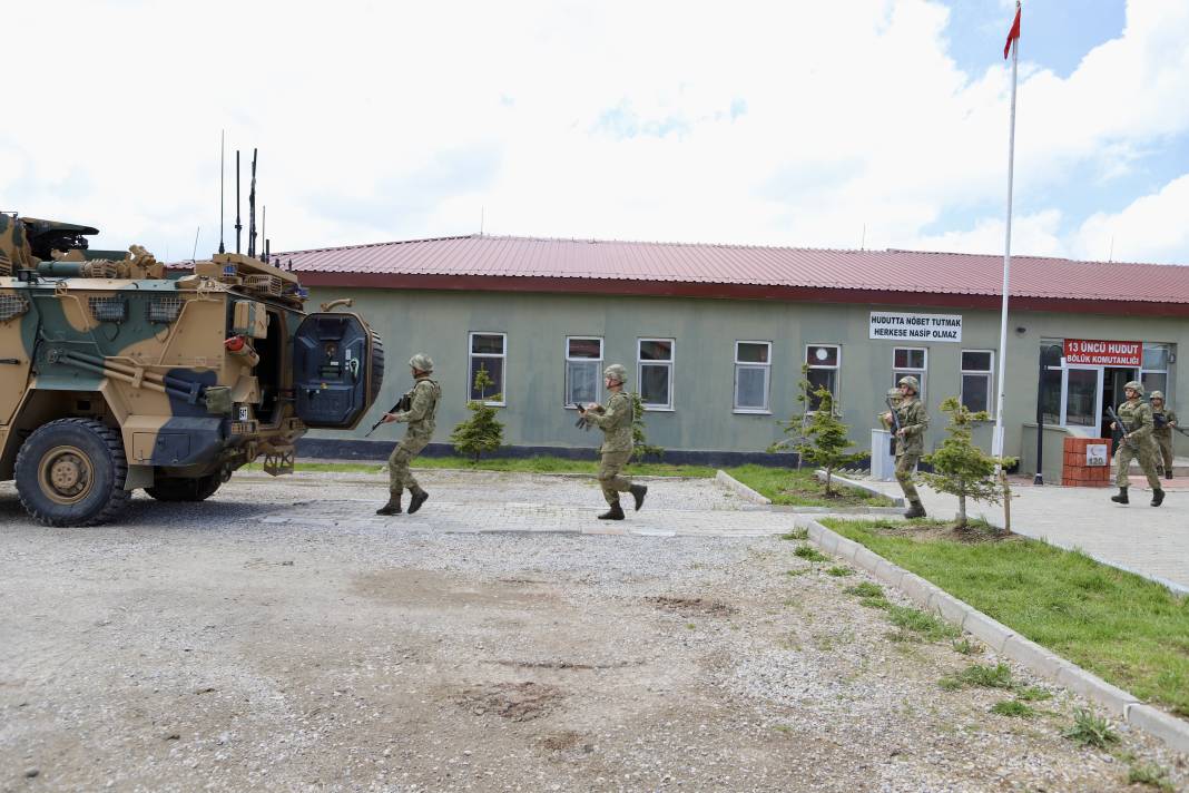 Mehmetçik bayramda da görev başında 8