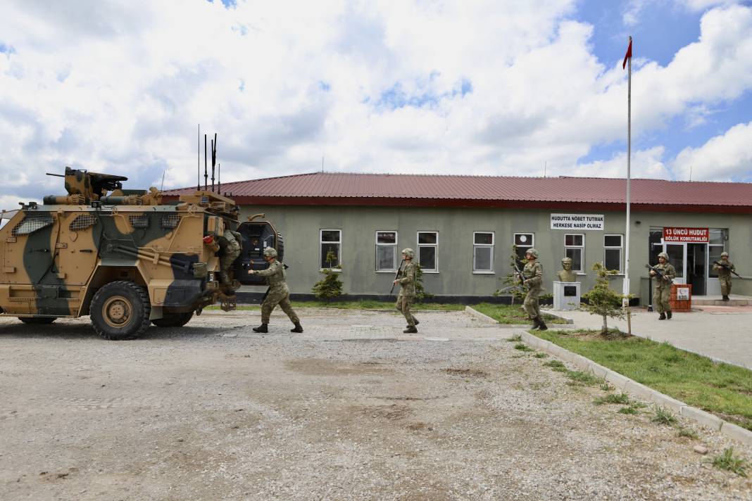 Mehmetçik bayramda da görev başında 9