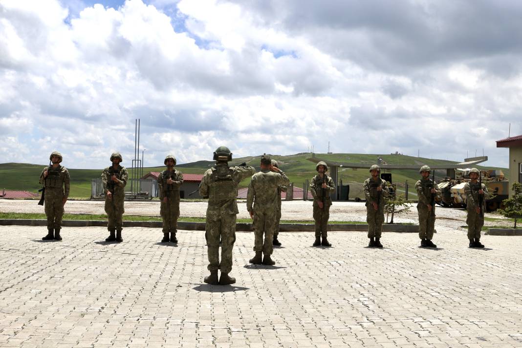 Mehmetçik bayramda da görev başında 14