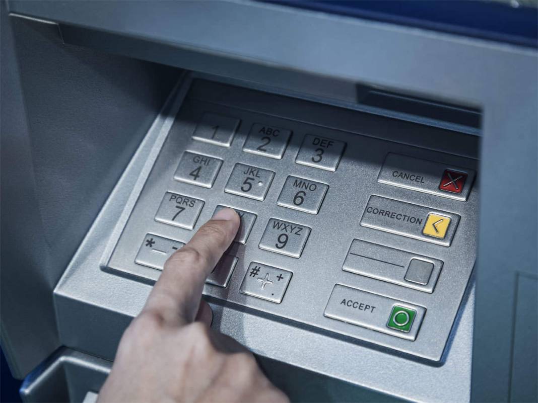 ATM'lerde yeni dönem. Para çekerken bu detaya dikkat 5