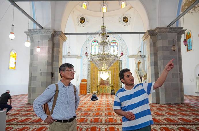 Japon akademisyen ikram edilen bir bardak çay ile müslüman oldu: Türkiye'yi görmeyen boşuna yaşıyor 7