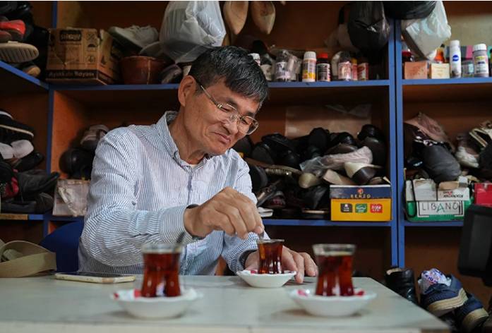 Japon akademisyen ikram edilen bir bardak çay ile müslüman oldu: Türkiye'yi görmeyen boşuna yaşıyor 3