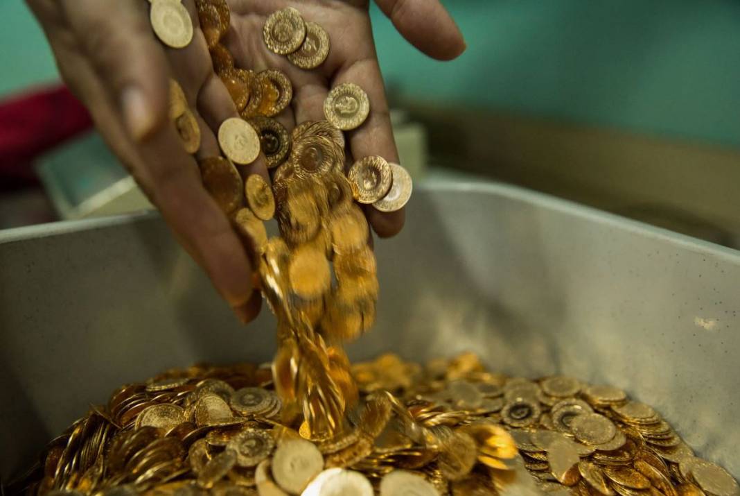 Dev bankadan altınla ilgili yatırımcıları şaşırtacak uyarı 12