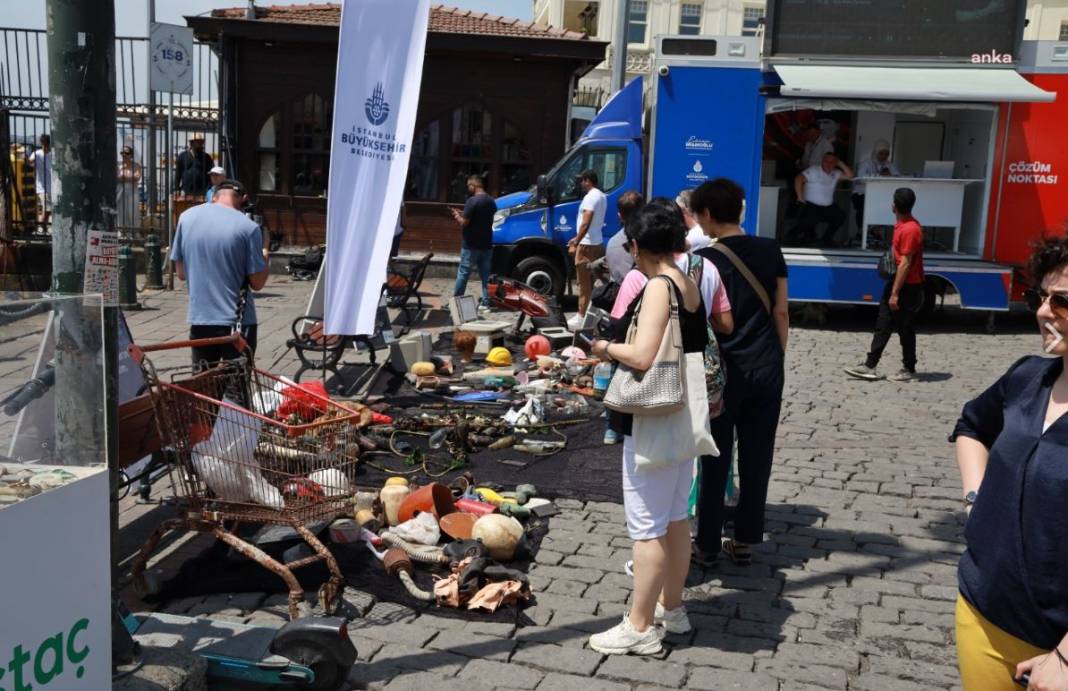 Bunlar denizden çıktı. Motosiklet tüplü televizyon ne ararsan var 8