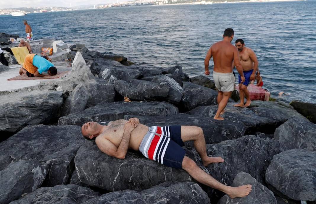 İstanbul'da nefes almak mümkün değil! Nem oranı rekor üstüne rekor kırdı 34