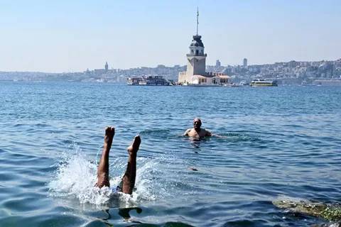 İstanbul'da nefes almak mümkün değil! Nem oranı rekor üstüne rekor kırdı 45