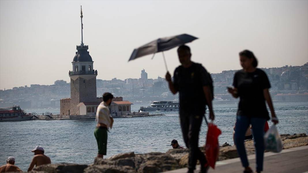 İstanbul'da nefes almak mümkün değil! Nem oranı rekor üstüne rekor kırdı 37