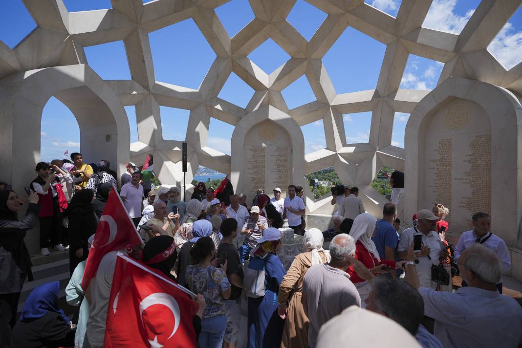 15 Temmuz Şehitler Makamı’na ziyaretçi akını 11