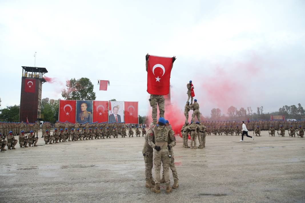 Kastamonu'da eğitimlerini tamamlayan uzman erbaşlar yeminlerini etti 12