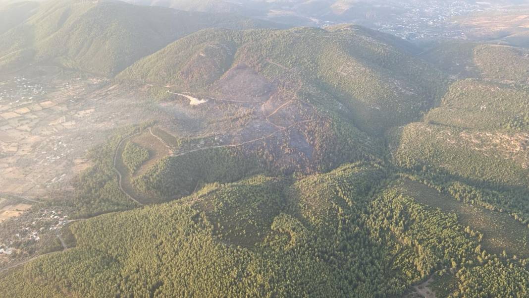 Bodrum'daki orman yangını 18 saat sonra söndürüldü 6