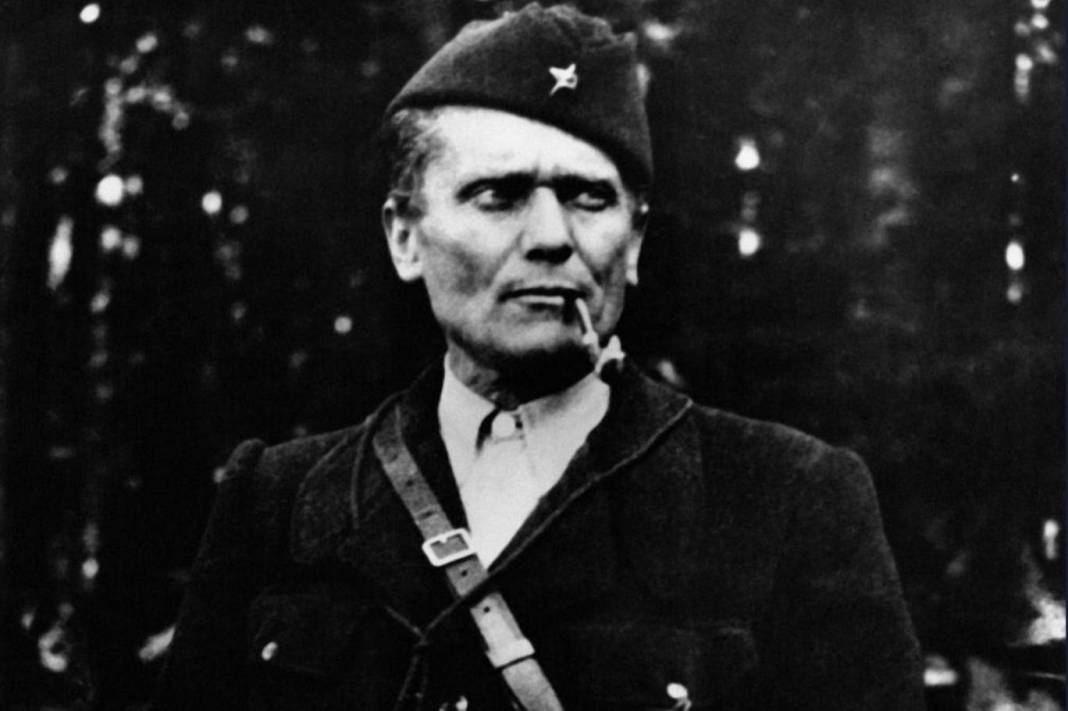 Yugoslavya'nın yumuşak tornacısı Tito 16