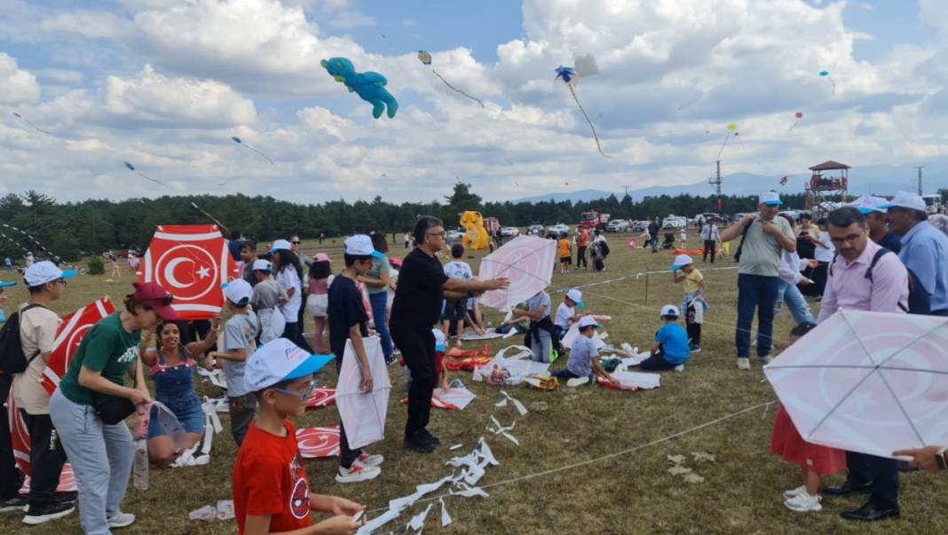 Atatürk'ün Kastamonu'ya gelişi 100. yılı rengarenk uçurtmalarla kutlandı 25