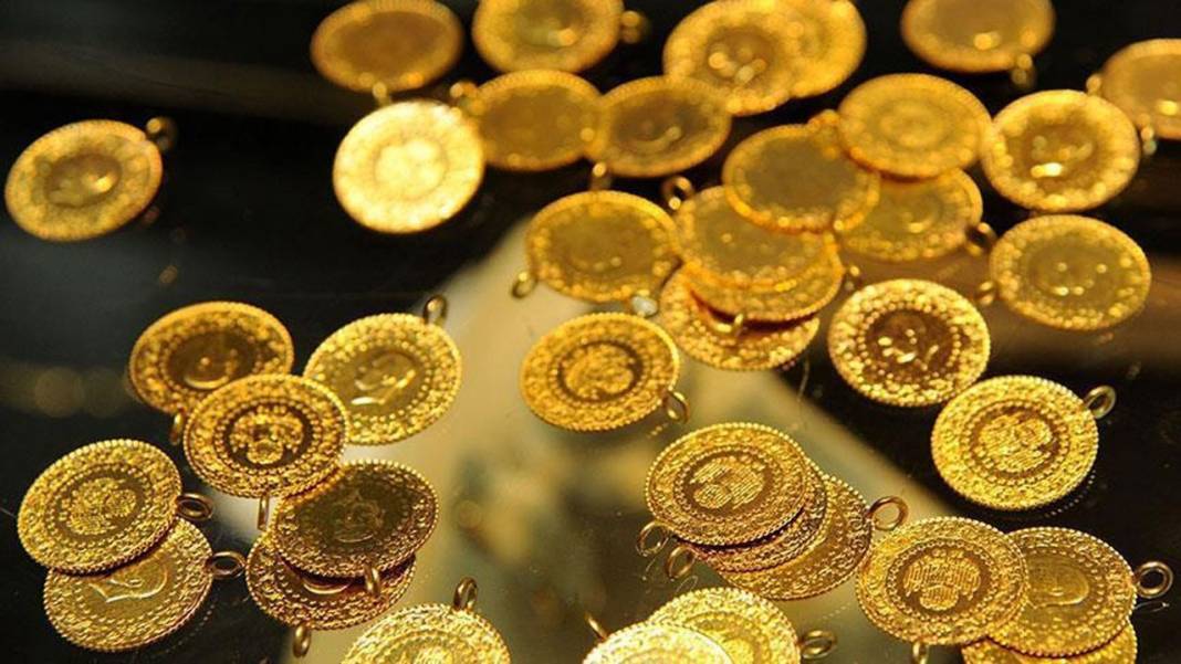 Gram altında 1000 lira depremi. Ekonomi uzmanı birden değişeceği tarihi duyurdu 7