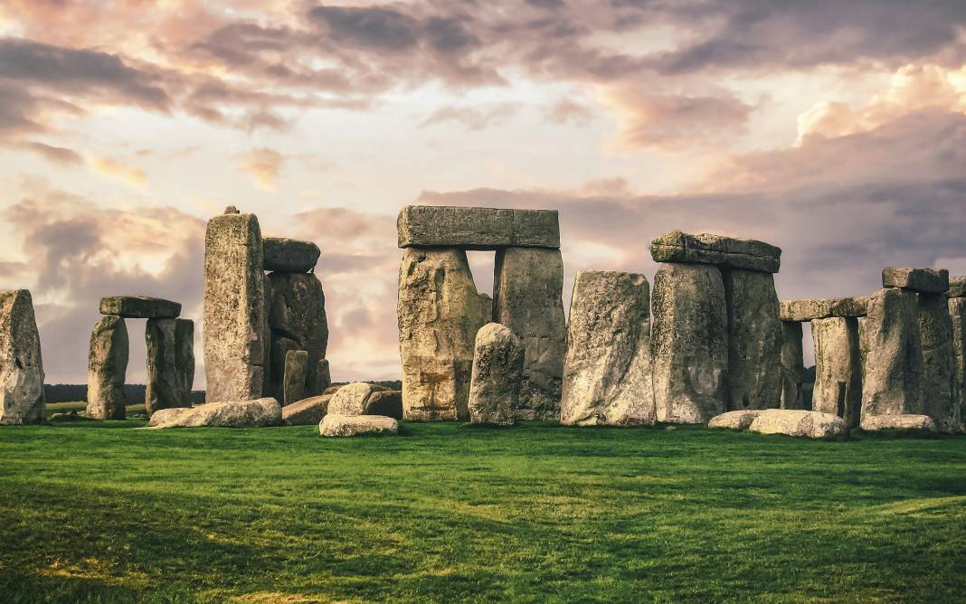 Stonehenge tarihi değiştirmeye devam ediyor. Bilim adamlarının ağzı açık kaldı 9