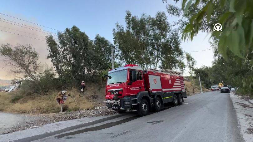 İzmir'de katı atık depolama sahasında çıkan yangın söndürüldü 4