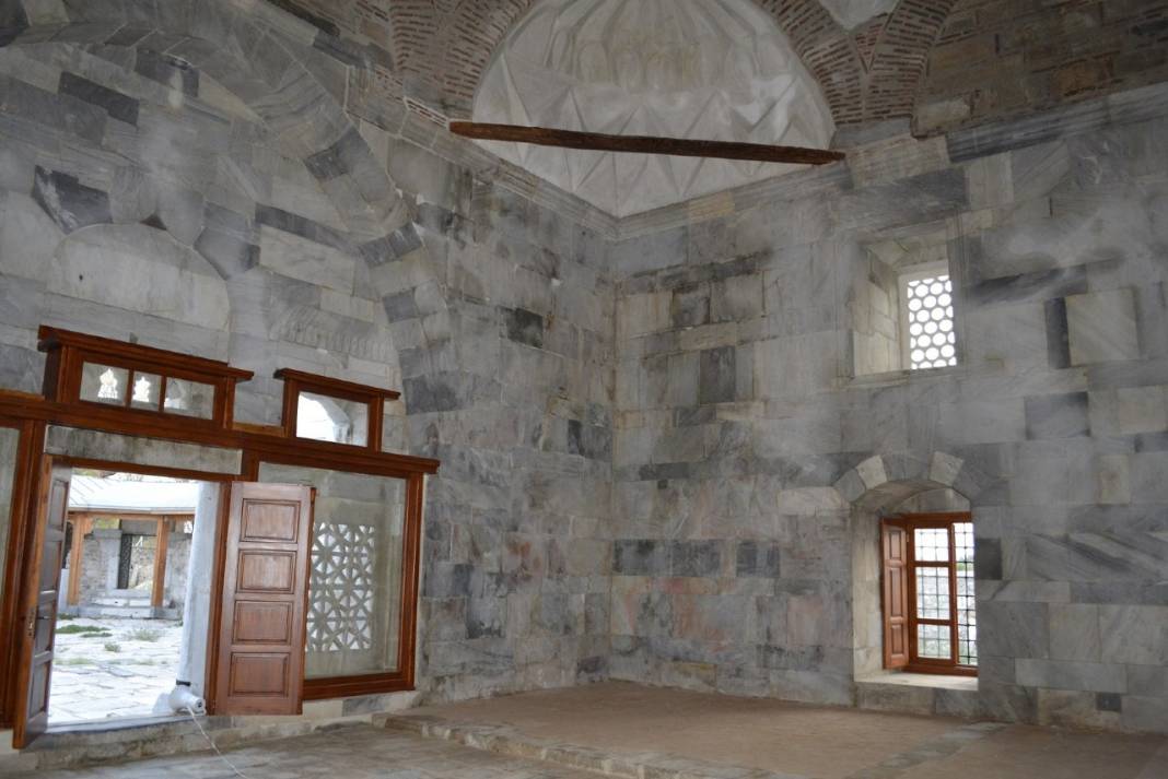 İzmir'in incisi: İlyas Bey Cami 11