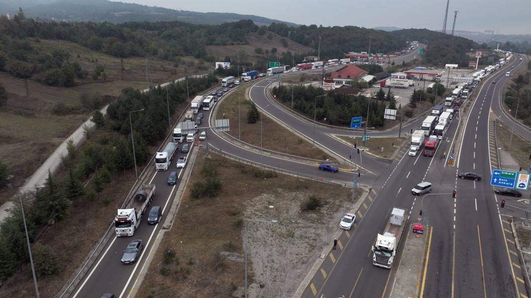 Tünel kapanınca trafik dağa çıktı 1