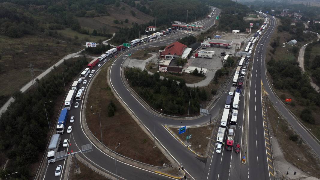 Tünel kapanınca trafik dağa çıktı 6