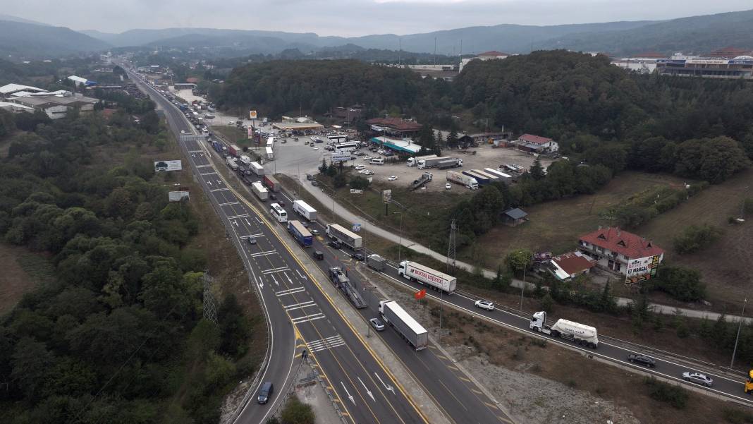 Tünel kapanınca trafik dağa çıktı 3