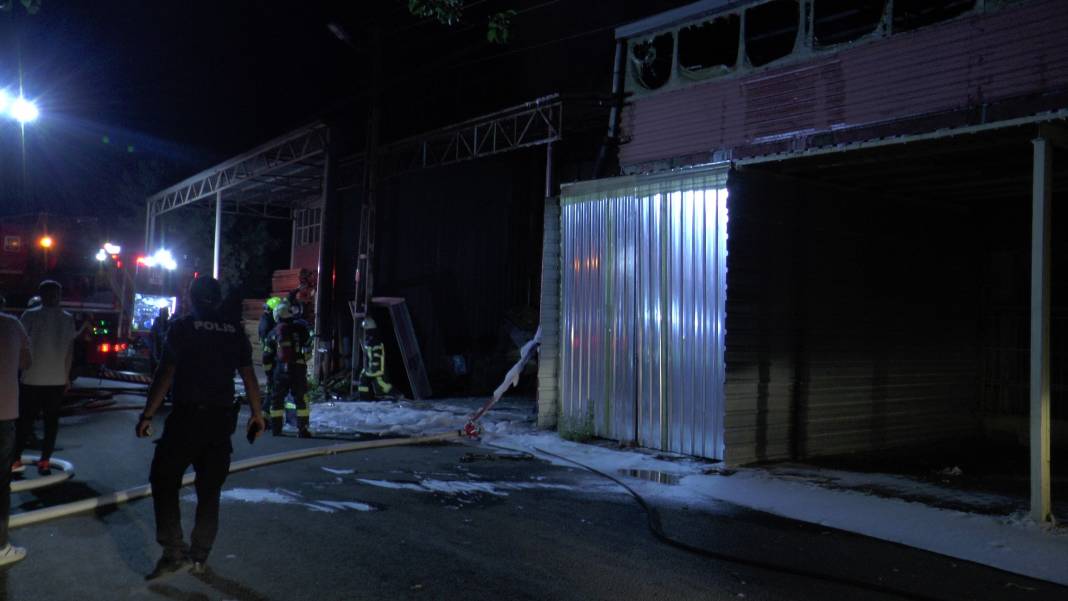 Kayseri'de yangın paniği! İş yerleri küle döndü 9