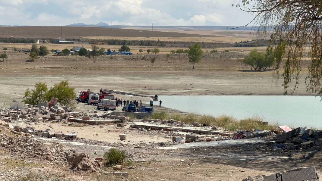 Niğde'de baraj gölünde acı son: Baba ve kızının cansız bedenleri bulundu 13