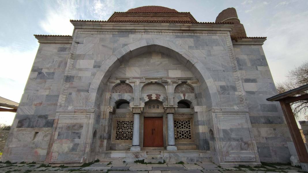 İzmir'in incisi: İlyas Bey Cami 8