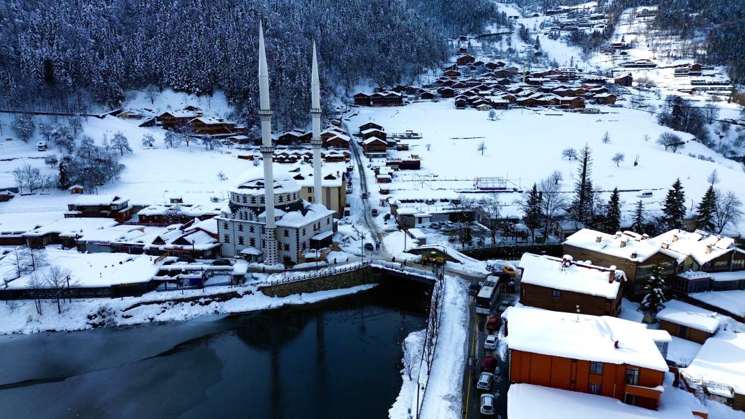 Uzungöl kartpostallık görüntüleriyle adeta büyüledi! 3