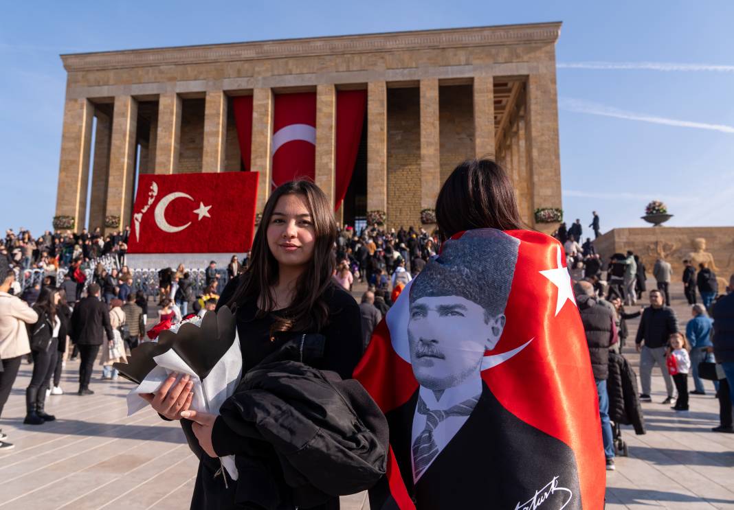 Türk Milleti Ata’sına koştu! Anıtkabir’e ziyaretçi akını 20