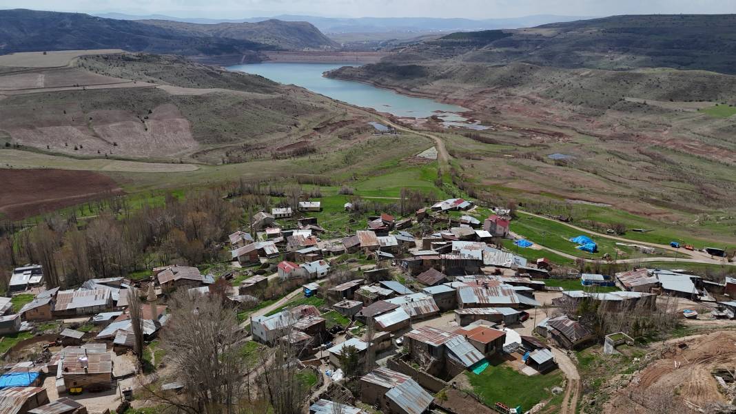 Tıp fakültesi gibi köy! Suyundan mı havasından mı bilinmez ama... 3
