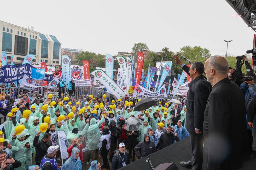 Özgür Özel'den Taksim ablukasına isyan: İktidarın öz güvensizliği görülüyor 4