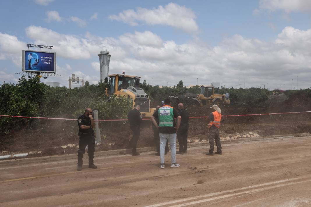 Husiler İsrail’i füzeyle vurdu! Havalimanı Kapatıldı 17