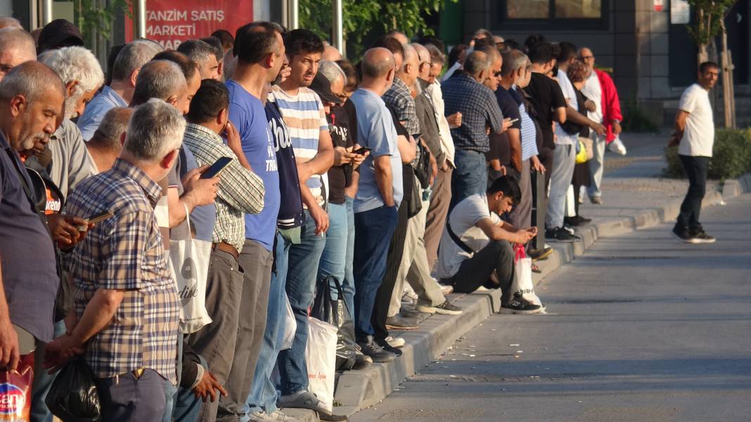 İzmir’de 23 bin işçi greve çıktı, hayat durdu 6