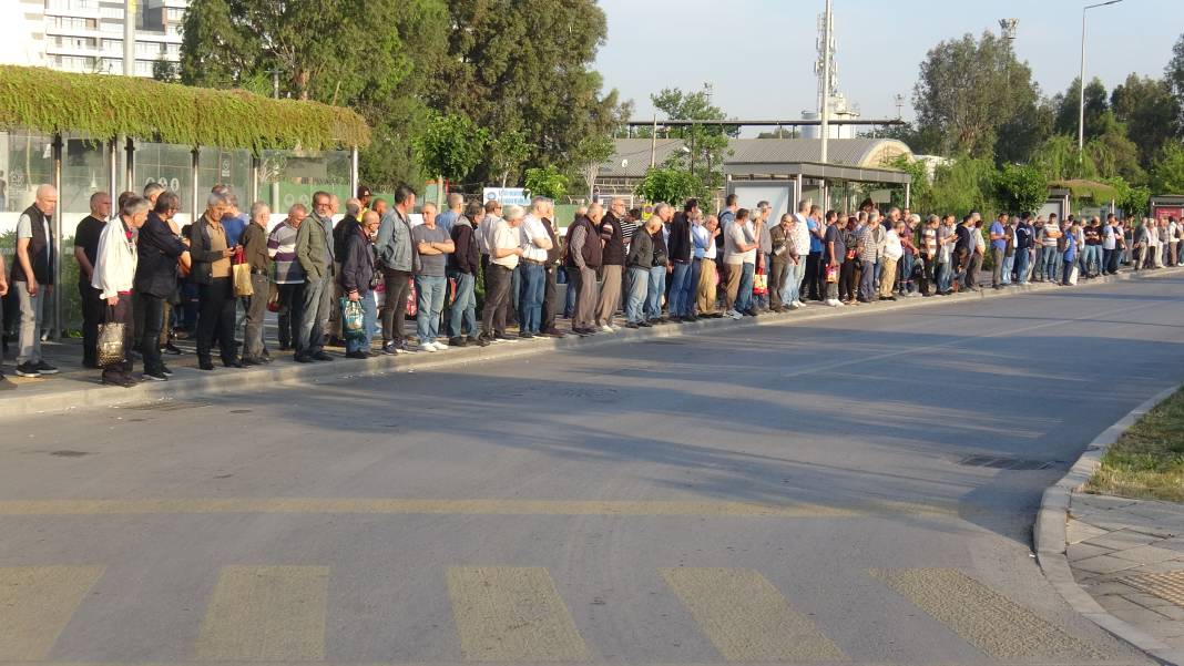 İzmir’de 23 bin işçi greve çıktı, hayat durdu 4