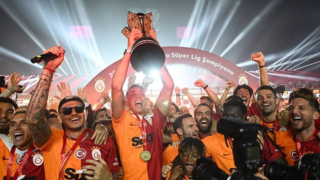 Türkiye'yi domine eden Galatasaray bu sefer Avrupa'yı salladı. Almanya'nın ünlü gazetesi Bild yazdı 8