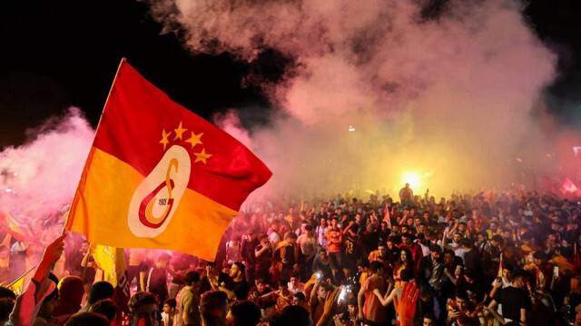 Türkiye'yi domine eden Galatasaray bu sefer Avrupa'yı salladı. Almanya'nın ünlü gazetesi Bild yazdı 11