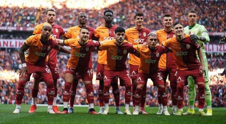Türkiye'yi domine eden Galatasaray bu sefer Avrupa'yı salladı. Almanya'nın ünlü gazetesi Bild yazdı 4