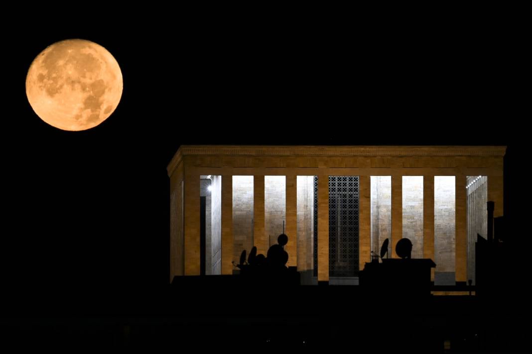 Anıtkabir'de büyüleyen görüntü 1