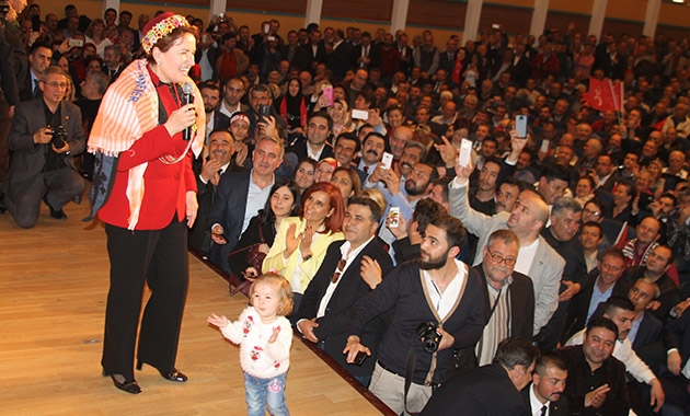 Meral Akşener Denizli'de büyük coşku ile karşılandı 14