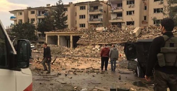 Mardin'de bombalı saldırı 2 şehit 1