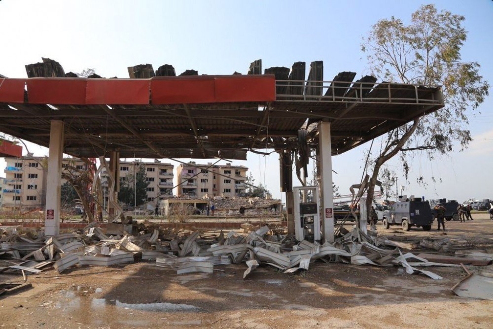 Mardin'de bombalı saldırı 2 şehit 15