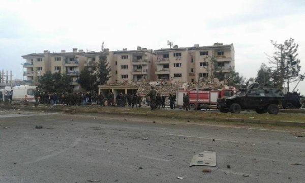 Mardin'de bombalı saldırı 2 şehit 3