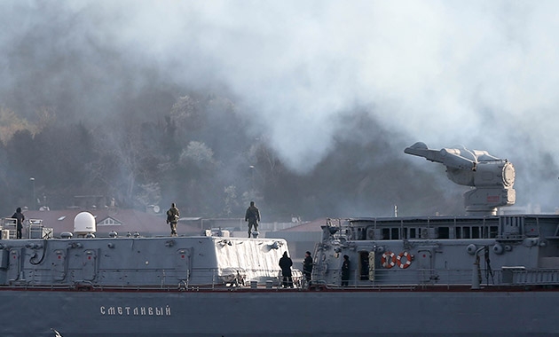 Rus savaş gemisi İstanbul Boğazı'ndan geçti 4