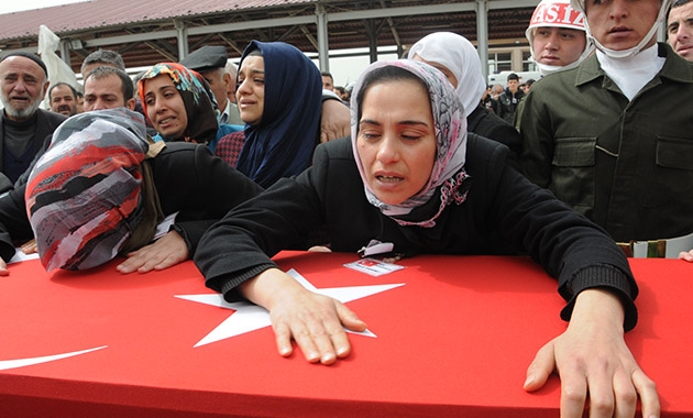 Mardin'de şehitler için askeri tören 1