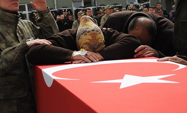Mardin'de şehitler için askeri tören 3