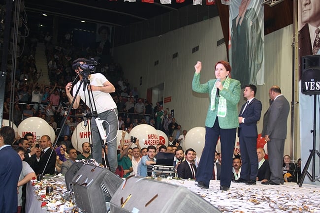 Bursa'da Meral Akşener Coşkusu 17