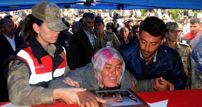 Şehit Çetkinkaya'yı on binler uğurladı 2