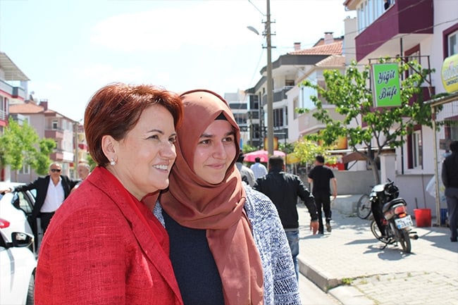 Balıkesir'de Meral Akşener Coşkusu 12