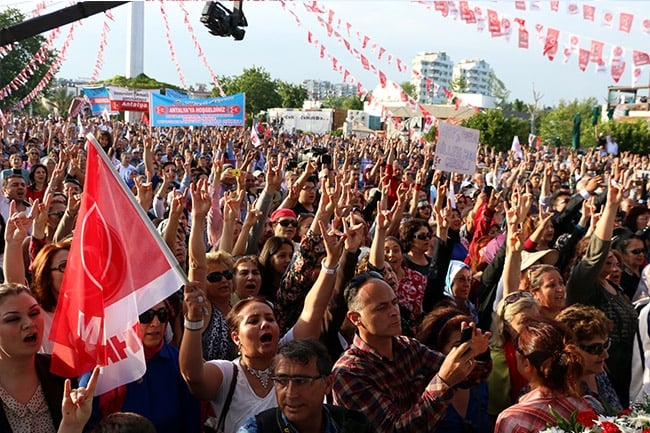 Akşener Antalya'yı salladı 10