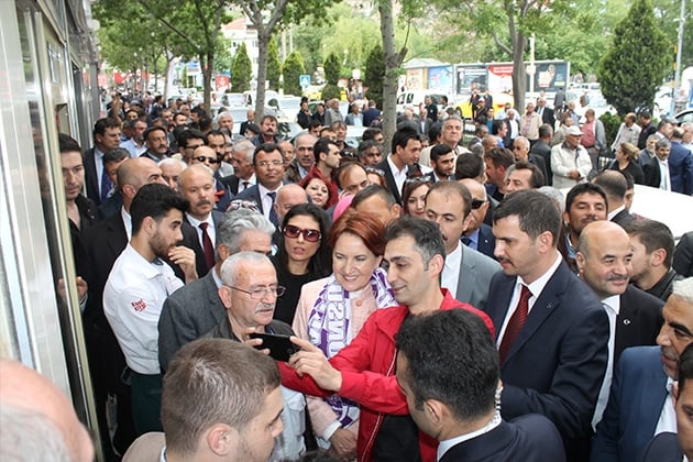 Meral Akşener Afyon'da 17